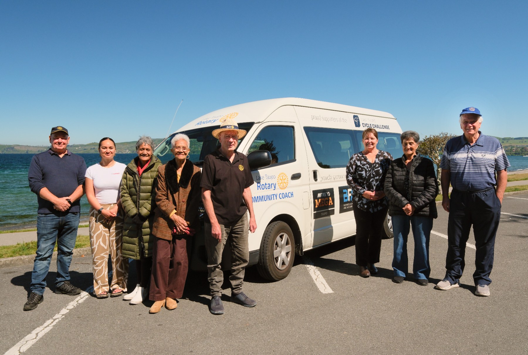 Members of the Mokai community with Noel Rodgers, Ray Toms and John Williamson of Lake Taupō Rotary and Taupō District Council’s senior community development advisor Gillian Smith.  
