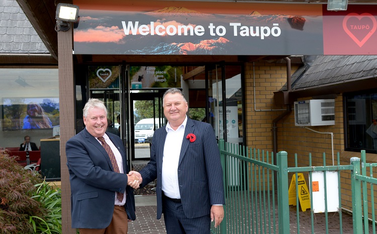 Taupō District mayor David Trewavas and regional economic development minister Shane Jones.​  
